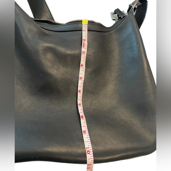 GUCCI Authentic Leather G Clasp- 001-3341- Vintage, shoulder bag - Picture 14 of 17